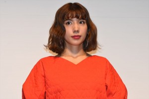 仲里依紗、ドラマW『プラージュ』完成披露舞台挨拶に登壇