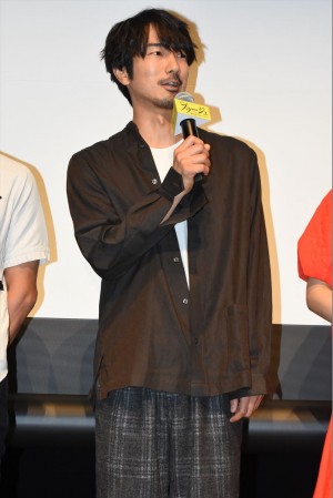 眞島秀和、ドラマW『プラージュ』完成披露舞台挨拶に登壇