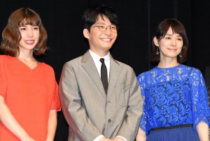 左から仲里依紗、星野源、石田ゆり子、ドラマW『プラージュ』完成披露舞台挨拶に登壇