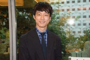 坂口健太郎、トーンモバイル新端末発売＆新CMお披露目イベントにて