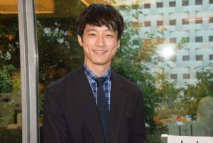 坂口健太郎、トーンモバイル新端末発売＆新CMお披露目イベントにて