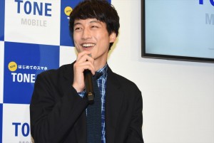 坂口健太郎、トーンモバイル新端末発売＆新CMお披露目イベントにて