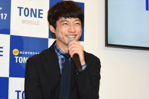 坂口健太郎、トーンモバイル新端末発売＆新CMお披露目イベントにて