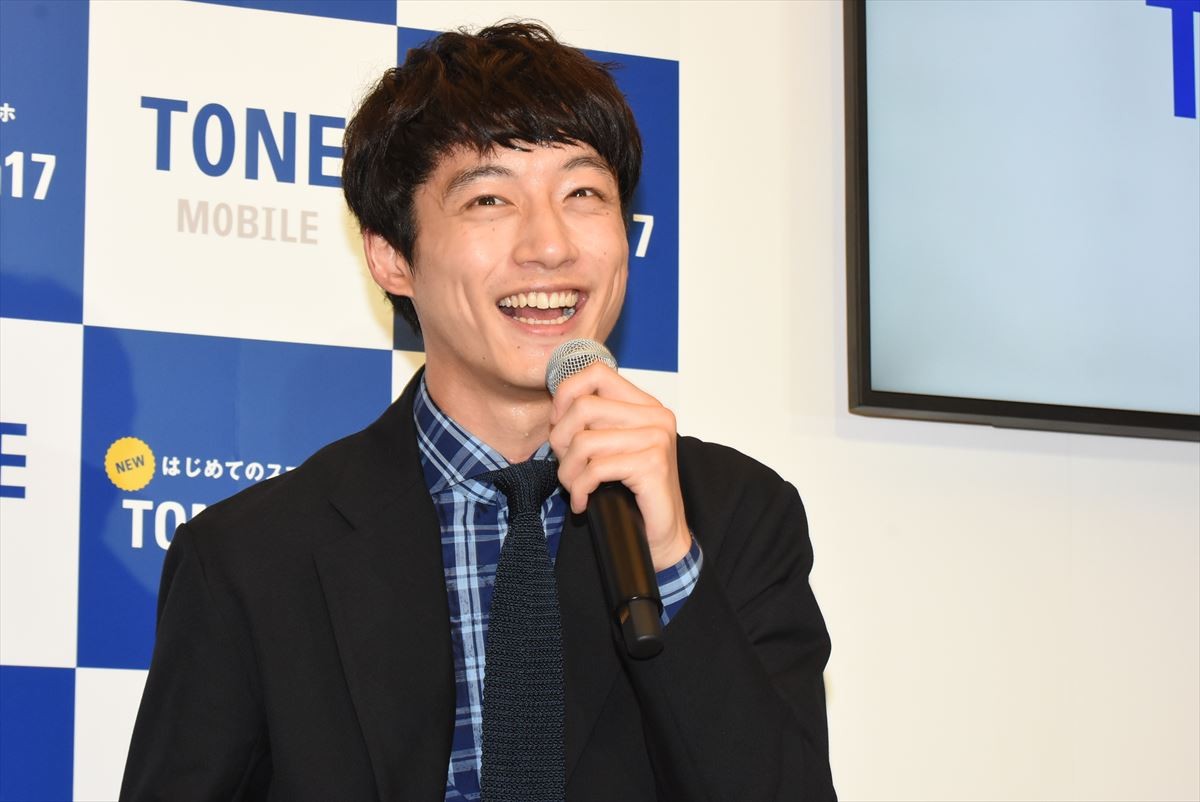 坂口健太郎、“空気を読まないプロポーズ”に満足「ちょっと口角が上がっちゃう」