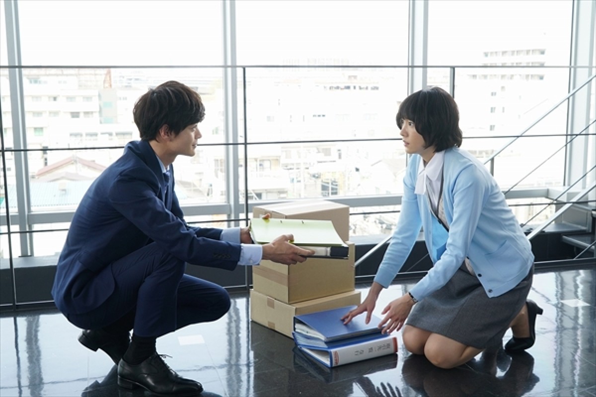 新垣結衣＆瑛太『ミックス。』 “頭ポン”の胸キュンシーンなど新場面写真が到着