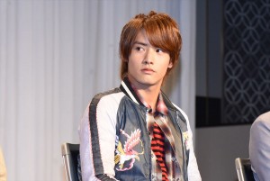 赤楚衛二、『仮面ライダービルド』制作発表に登壇