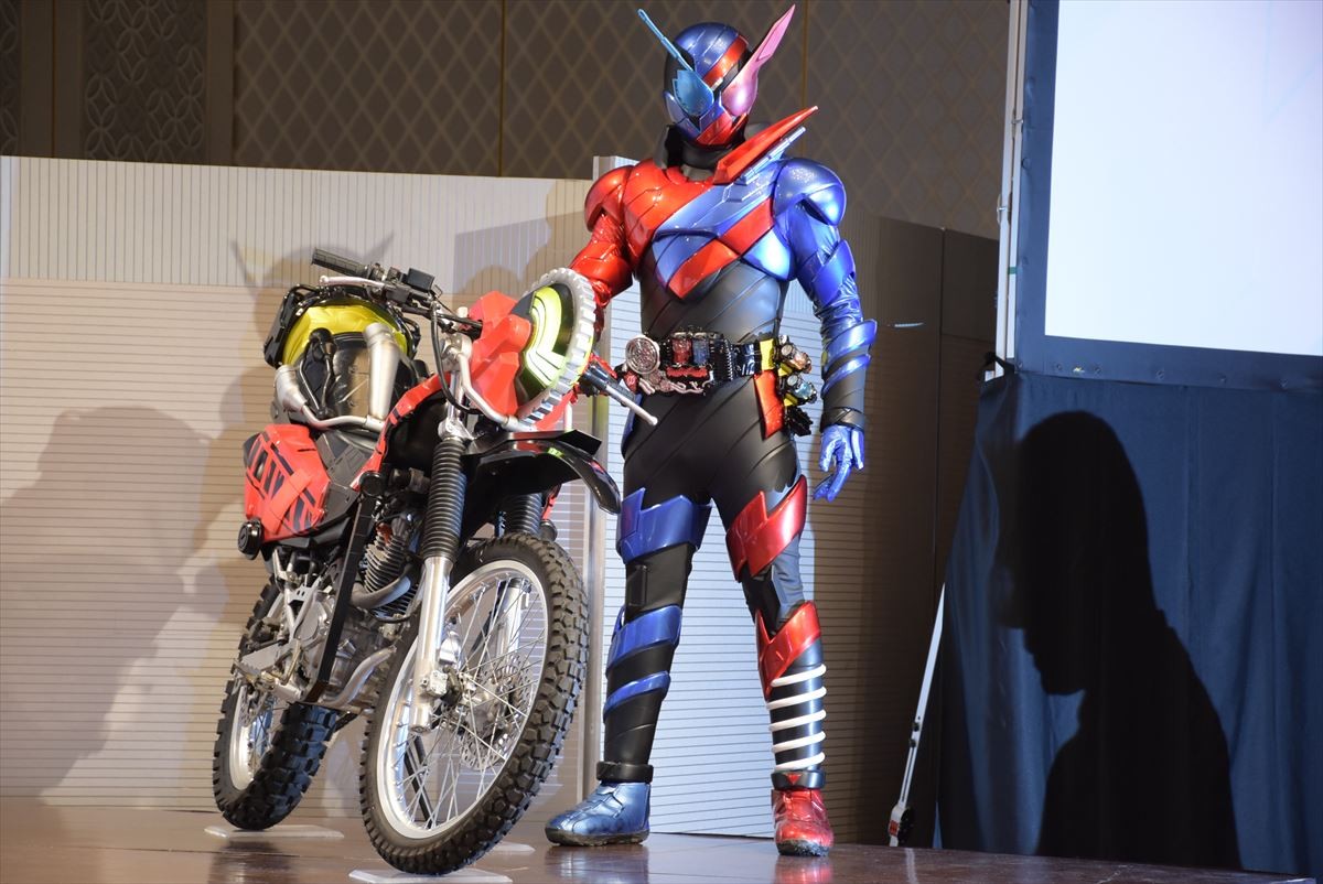 新仮面ライダーの犬飼貴丈、憧れは水嶋ヒロ「天道さんになりたいと思っていた」