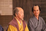 武田鉄矢、荒井敦史、『水戸黄門』京都取材にて