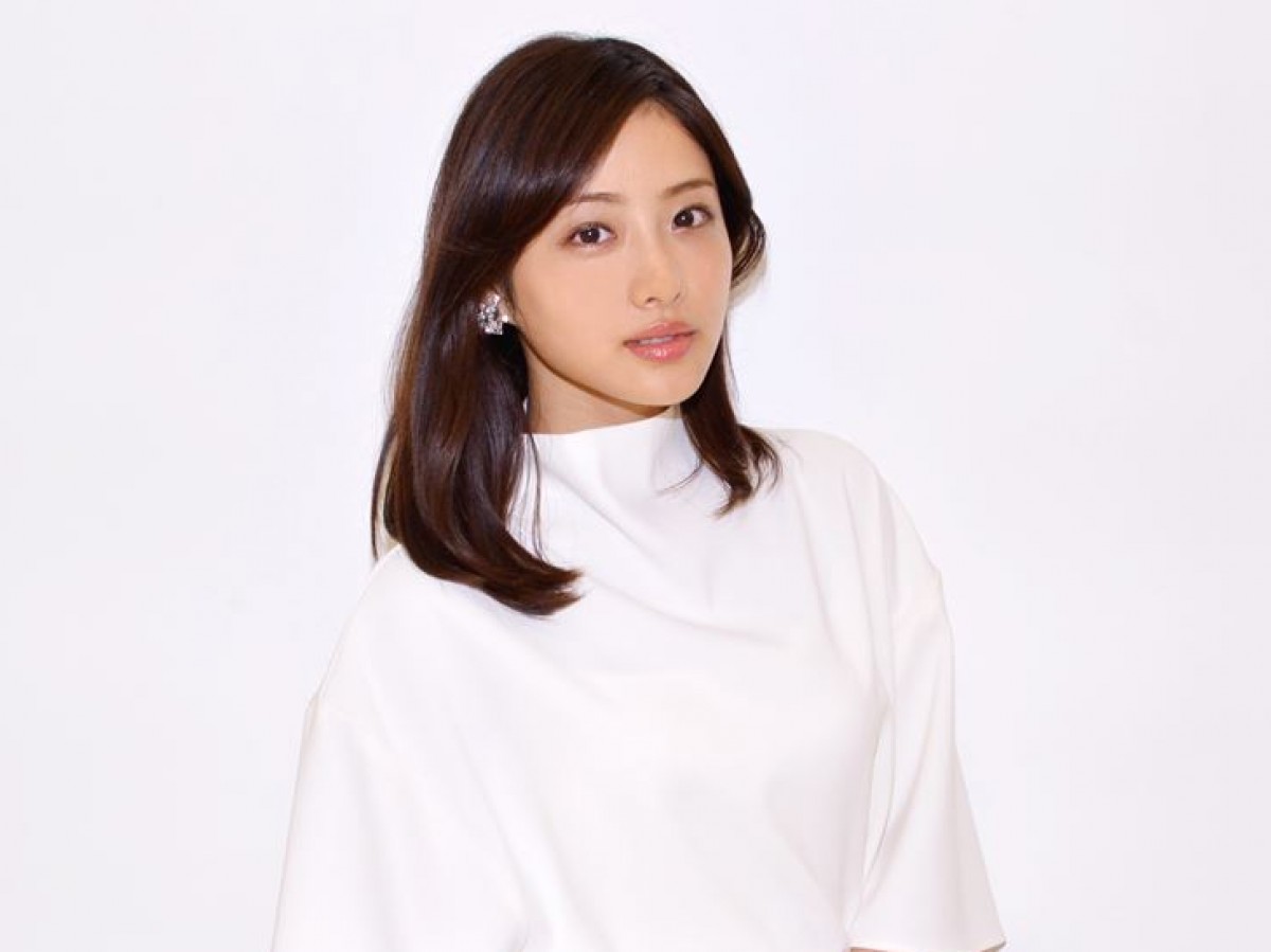 石原さとみ、サラリーマンの“理想の晩酌相手”1位に！ 石田ゆり子もランクイン