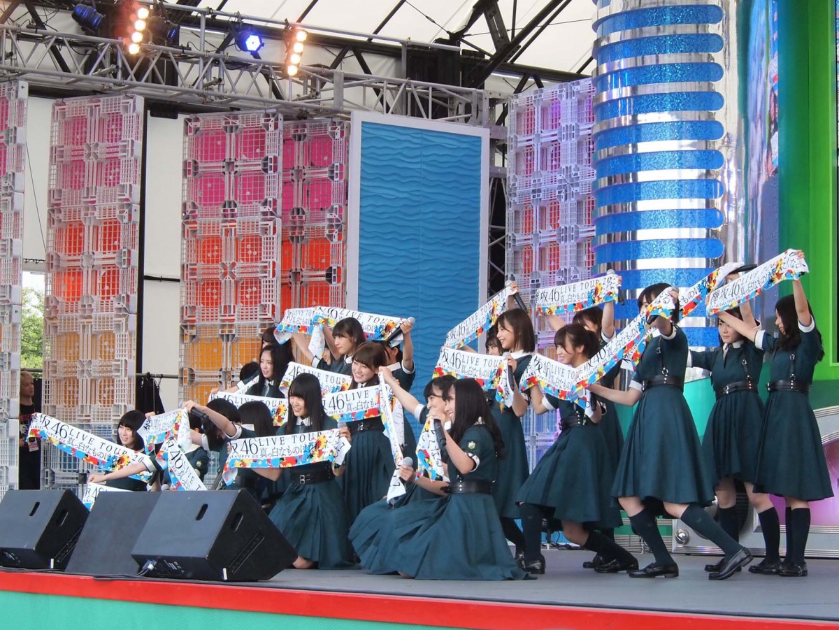欅坂46、アイドルフェスで熱いステージ！けやき坂46も初参戦