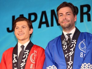 トム・ホランド（左）、ジョン・ワッツ監督（右）、『スパイダーマン：ホームカミング』ジャパンプレミアに登壇