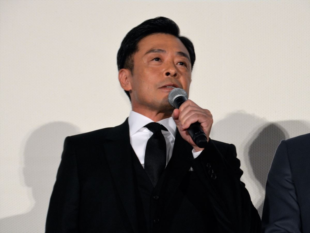 松田龍平、宇宙人役に苦戦　長澤まさみ「怒ってばかり」の妻役に疲労困憊？