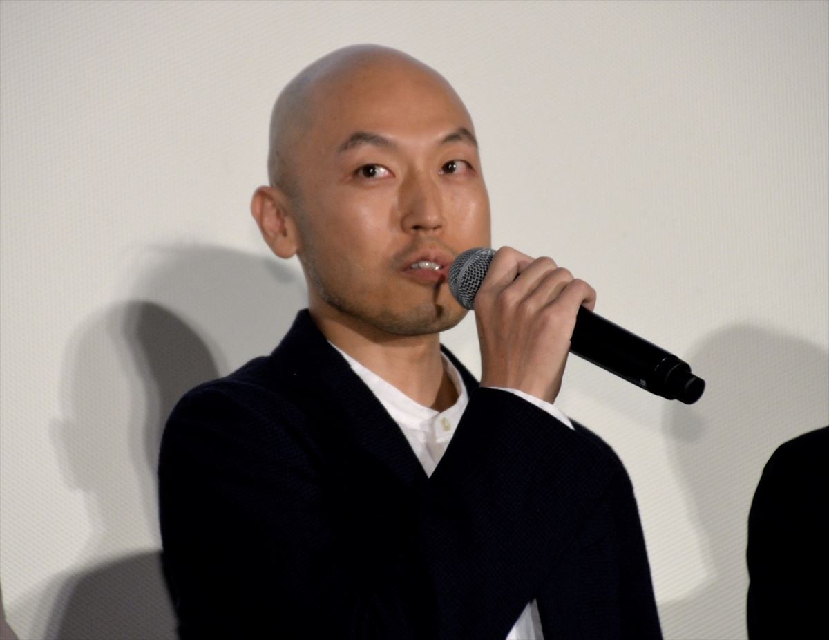 松田龍平、宇宙人役に苦戦　長澤まさみ「怒ってばかり」の妻役に疲労困憊？