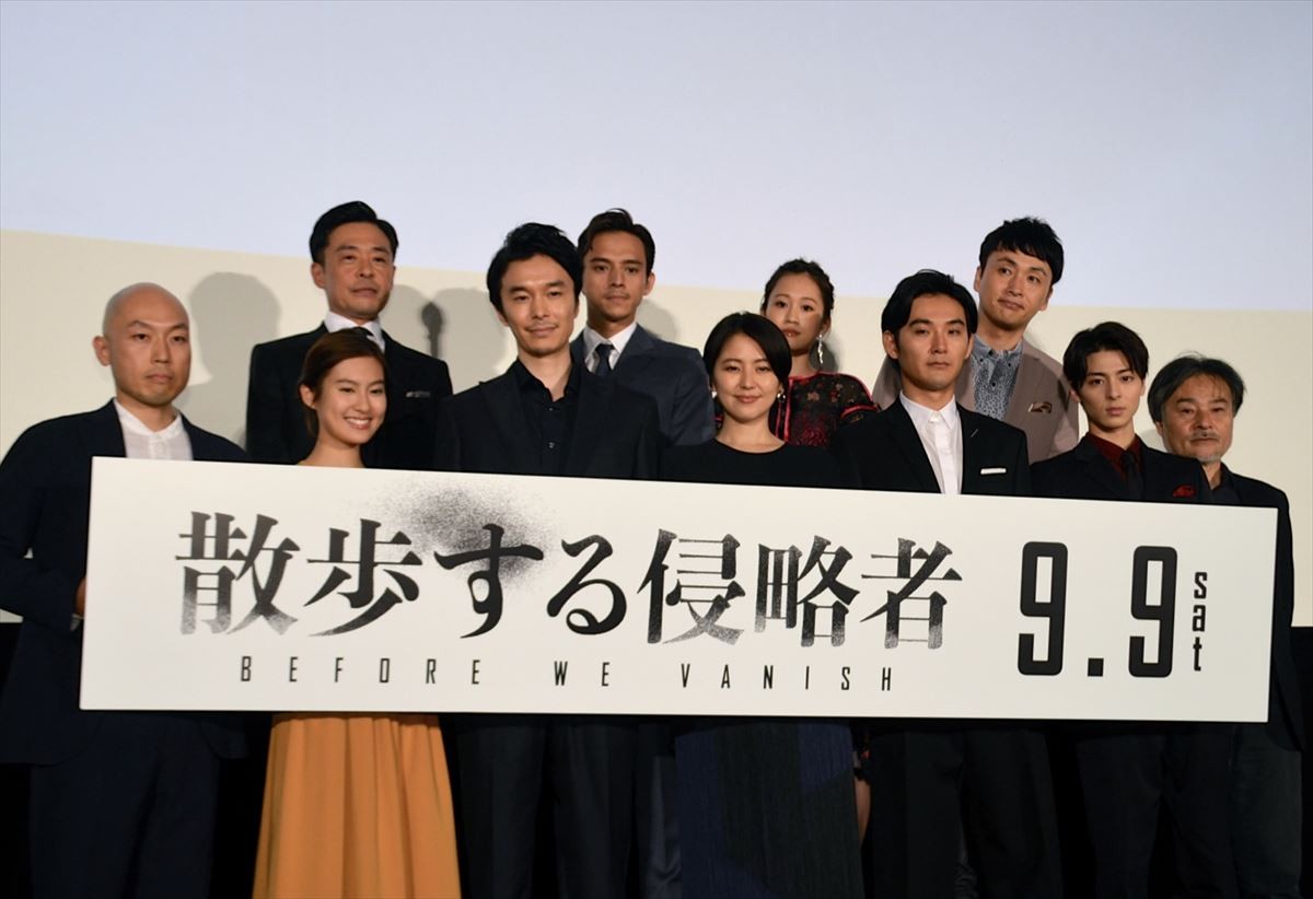 松田龍平、宇宙人役に苦戦　長澤まさみ「怒ってばかり」の妻役に疲労困憊？