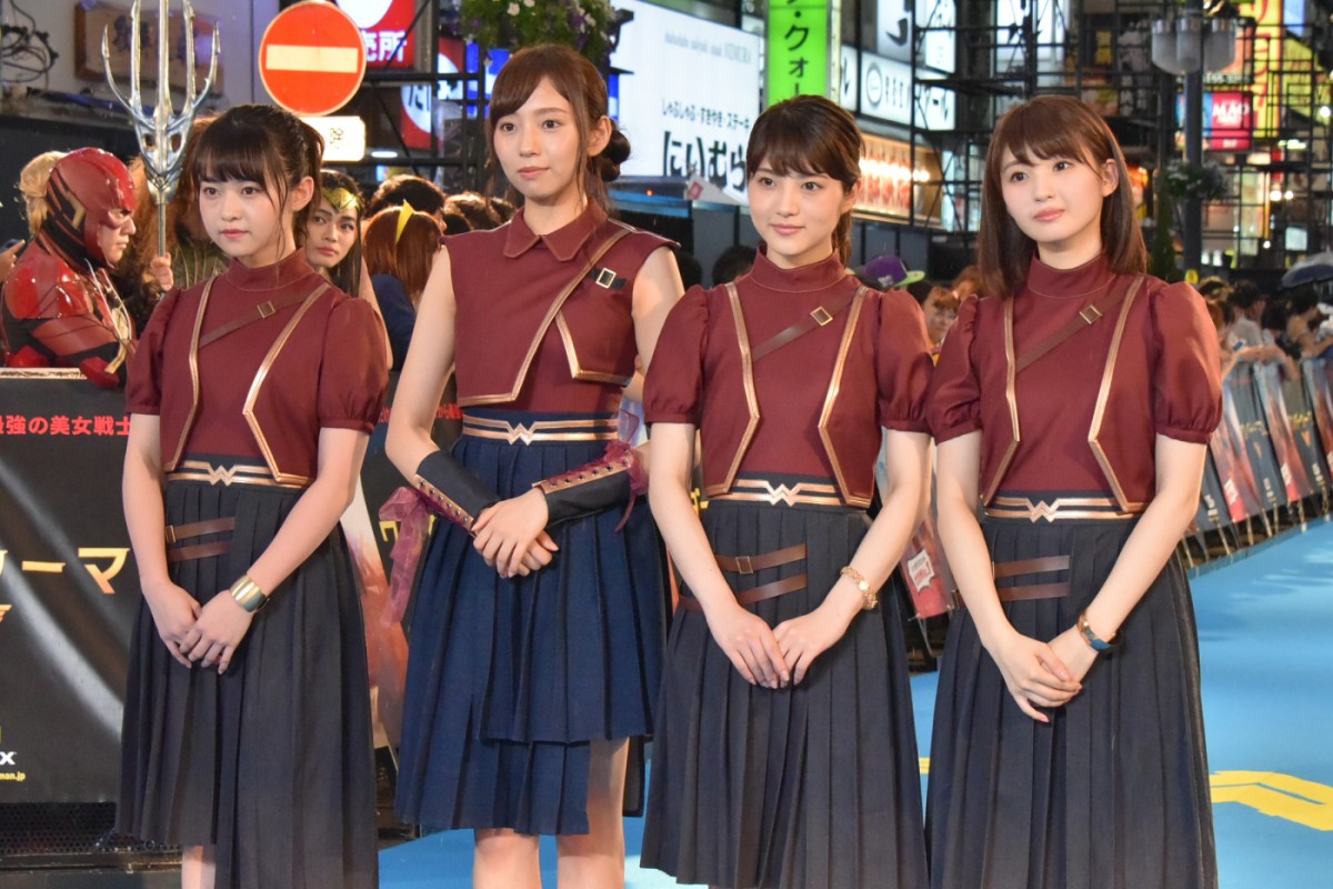 乃木坂46の“最強美女“白石麻衣、黄金ティアラでワンダーポーズを披露