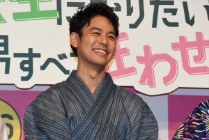 妻夫木聡、『奥田民生になりたいボーイと出会う男すべて狂わせガール』完成披露舞台挨拶に登壇