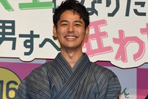 妻夫木聡、『奥田民生になりたいボーイと出会う男すべて狂わせガール』完成披露舞台挨拶に登壇