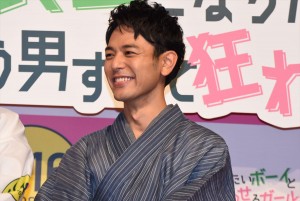 妻夫木聡、『奥田民生になりたいボーイと出会う男すべて狂わせガール』完成披露舞台挨拶に登壇