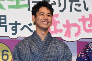 妻夫木聡、『奥田民生になりたいボーイと出会う男すべて狂わせガール』完成披露舞台挨拶に登壇