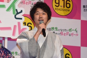 新井浩文、『奥田民生になりたいボーイと出会う男すべて狂わせガール』完成披露舞台挨拶に登壇