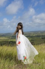 桜井日奈子、20歳を記念した写真集発売！