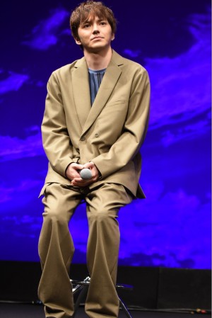 林遣都、『ナミヤ雑貨店の奇蹟』完成披露試写会に登壇