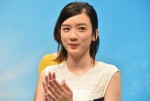 永野芽郁、NHK連続テレビ小説『半分、青い。』出演者発表会見に登壇