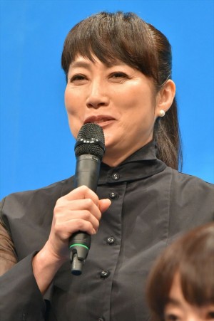 余貴美子、NHK連続テレビ小説『半分、青い。』出演者発表会見に登壇