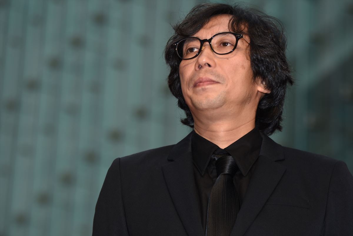 嵐・松本潤、サプライズで“名前入り”誕生日ケーキ登場に照れまくり　有村架純も祝福