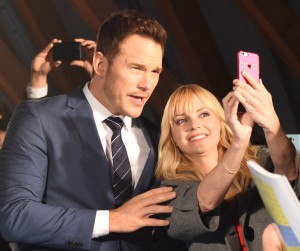 カップルセラピーを受けていると伝えられたクリス・プラット＆アンナ・ファリス