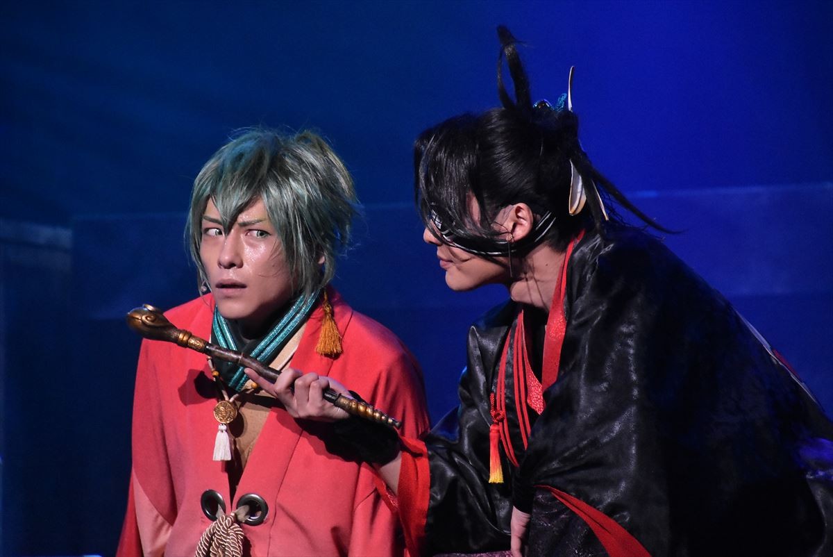 浅田舞、舞台初挑戦で殺陣を披露！ 鈴木拡樹「回転がきれいすぎる」と称賛