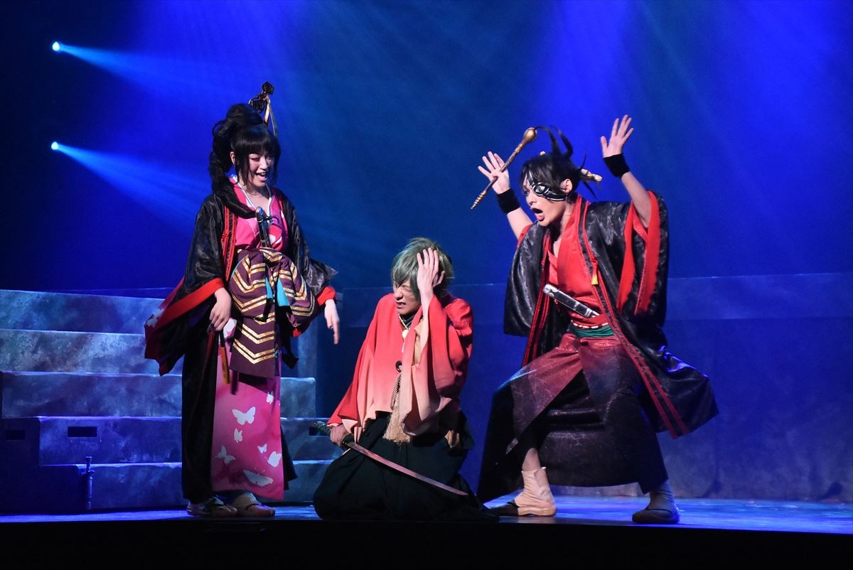 浅田舞、舞台初挑戦で殺陣を披露！ 鈴木拡樹「回転がきれいすぎる」と称賛