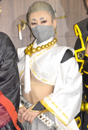 浅田舞、舞台『煉獄に笑う』囲み取材に出席