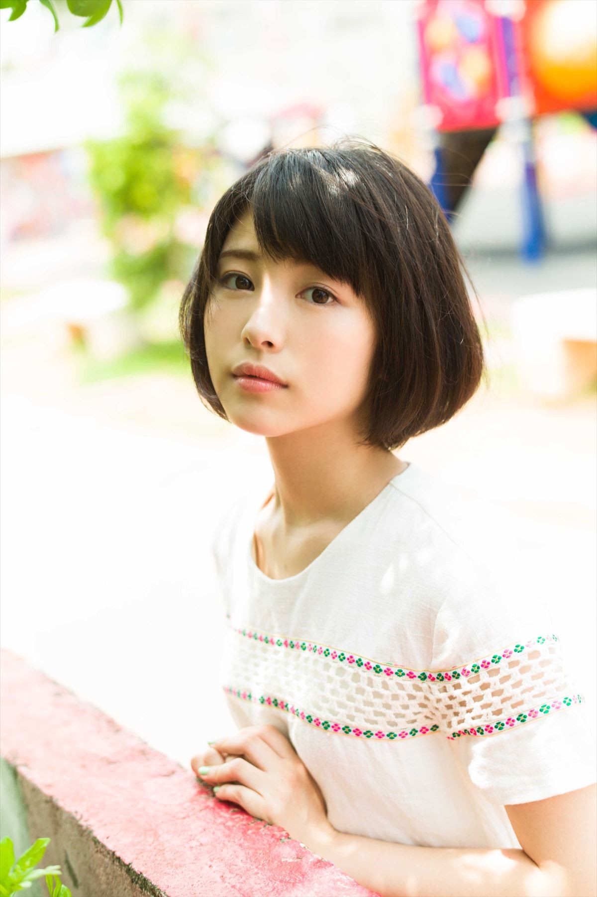 浜辺美波、写真集発売前の重版決定に喜び「願いが叶ってとても幸せです」