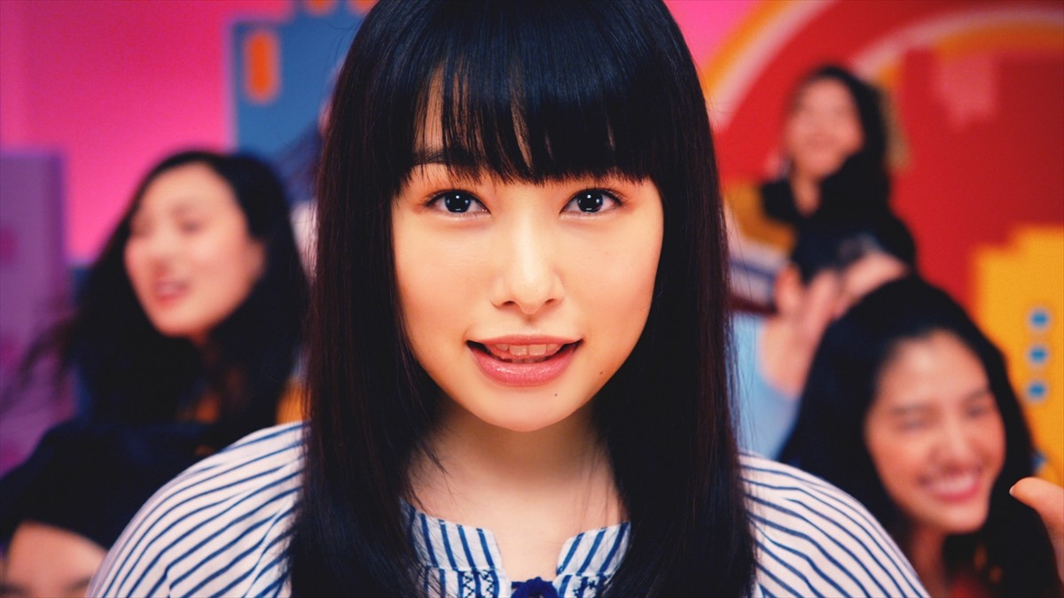 桜井日奈子、歌とダンスが可愛すぎるCM公開！ ダンス動画＆メイキング映像も 