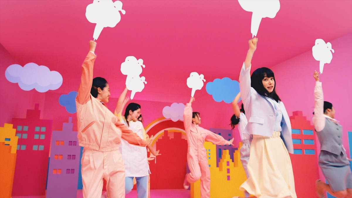 桜井日奈子、歌とダンスが可愛すぎるCM公開！ ダンス動画＆メイキング映像も 