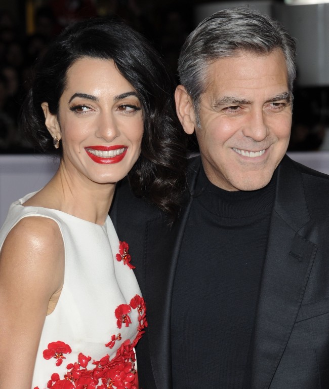 子育て奮闘中のジョージ&アマル・クルーニー夫妻