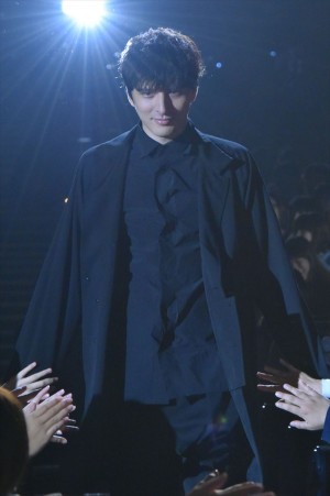 城田優、『亜人』完成披露試写会に登壇