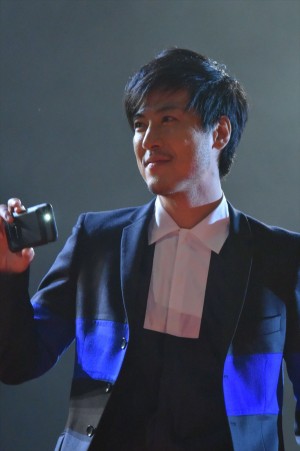 玉山鉄二、『亜人』完成披露試写会に登壇