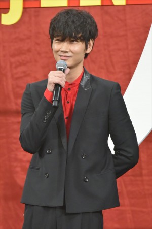 綾野剛、『亜人』完成披露試写会に登壇