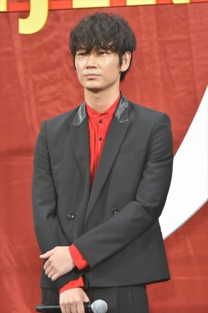 綾野剛、『亜人』完成披露試写会に登壇