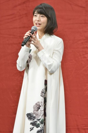 浜辺美波、『亜人』完成披露試写会に登壇