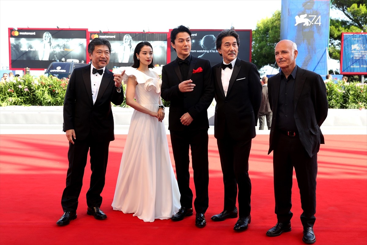福山雅治、6分のスタンディングオベーションに感激 『三度目の殺人』ヴェネチアで上映