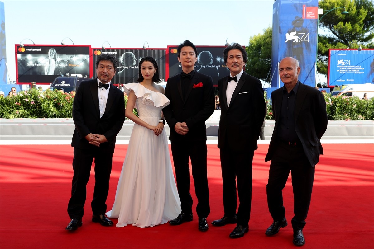 福山雅治、6分のスタンディングオベーションに感激 『三度目の殺人』ヴェネチアで上映