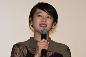 清野菜名、『パーフェクト・レボリューション』 完成披露舞台挨拶に登壇