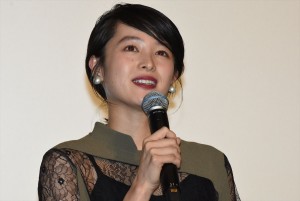 清野菜名、『パーフェクト・レボリューション』 完成披露舞台挨拶に登壇