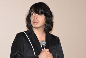 峯田和伸（銀杏BOYZ）、『パーフェクト・レボリューション』 完成披露舞台挨拶に登壇