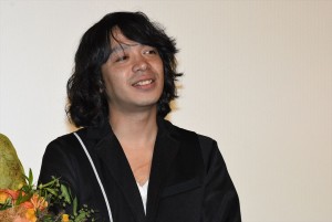 峯田和伸（銀杏BOYZ）、『パーフェクト・レボリューション』 完成披露舞台挨拶に登壇