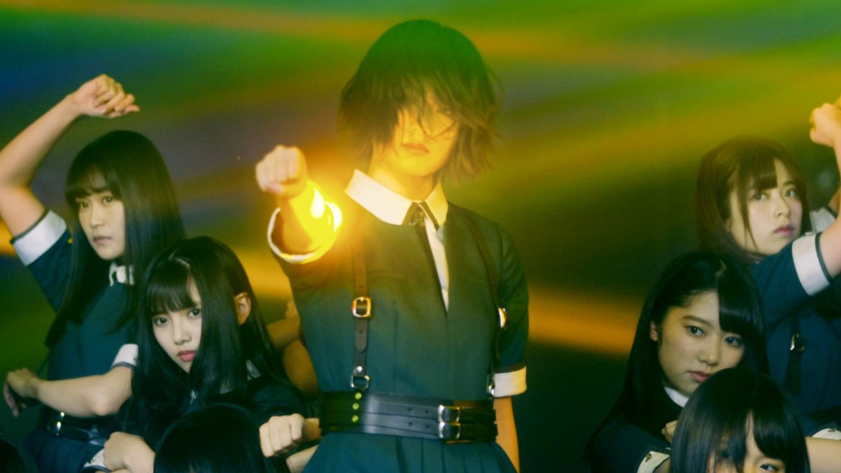 欅坂46、光の演出とシンクロした映像に圧巻　新CMショット公開