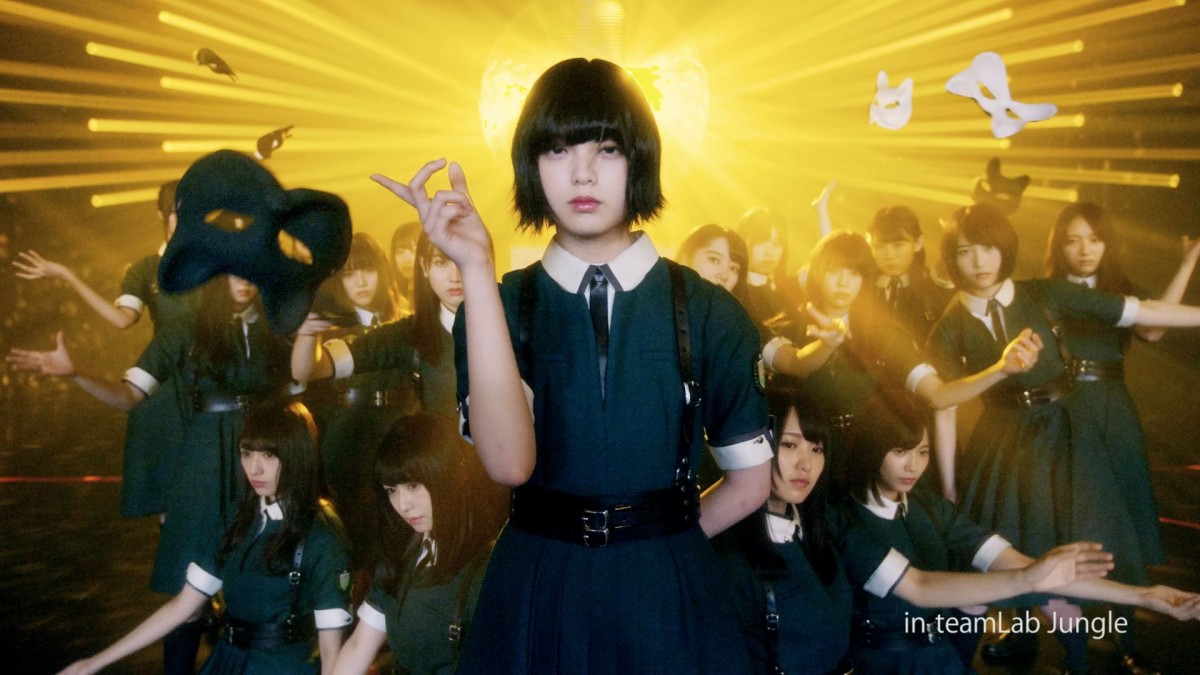 欅坂46、光の演出とシンクロした映像に圧巻　新CMショット公開